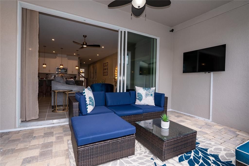 For Sale: $630,000 (5 beds, 4 baths, 2304 Square Feet)