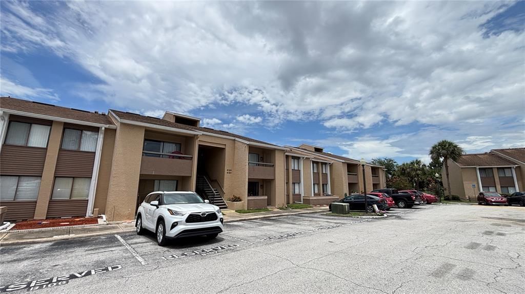 For Rent: $1,695 (2 beds, 2 baths, 1048 Square Feet)