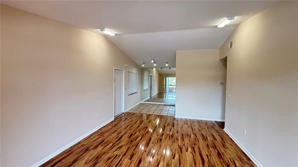 For Rent: $1,695 (2 beds, 2 baths, 1048 Square Feet)