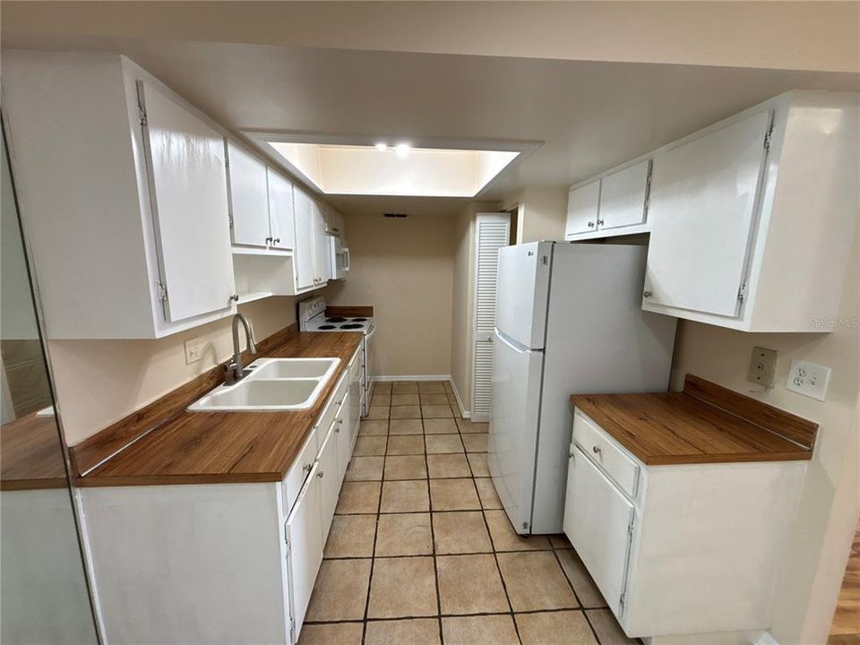 For Rent: $1,695 (2 beds, 2 baths, 1048 Square Feet)