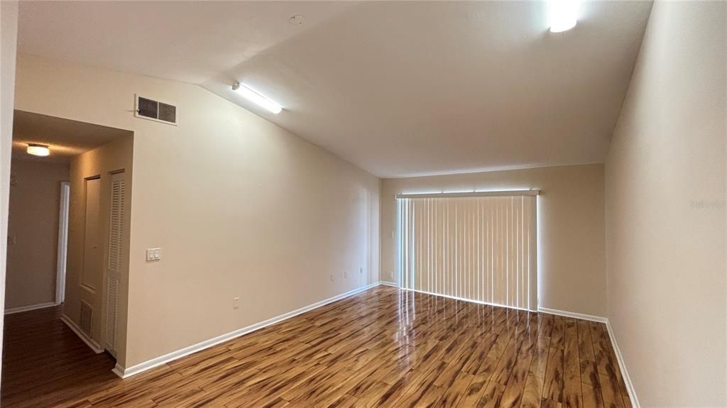 For Rent: $1,695 (2 beds, 2 baths, 1048 Square Feet)