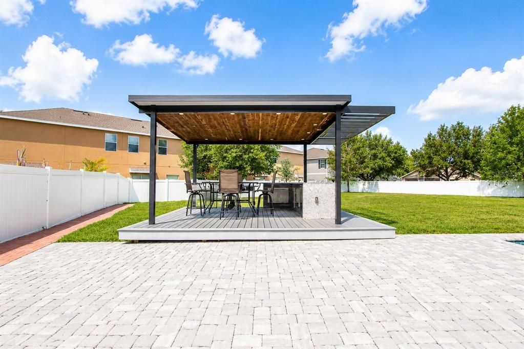 For Sale: $709,900 (4 beds, 2 baths, 2681 Square Feet)