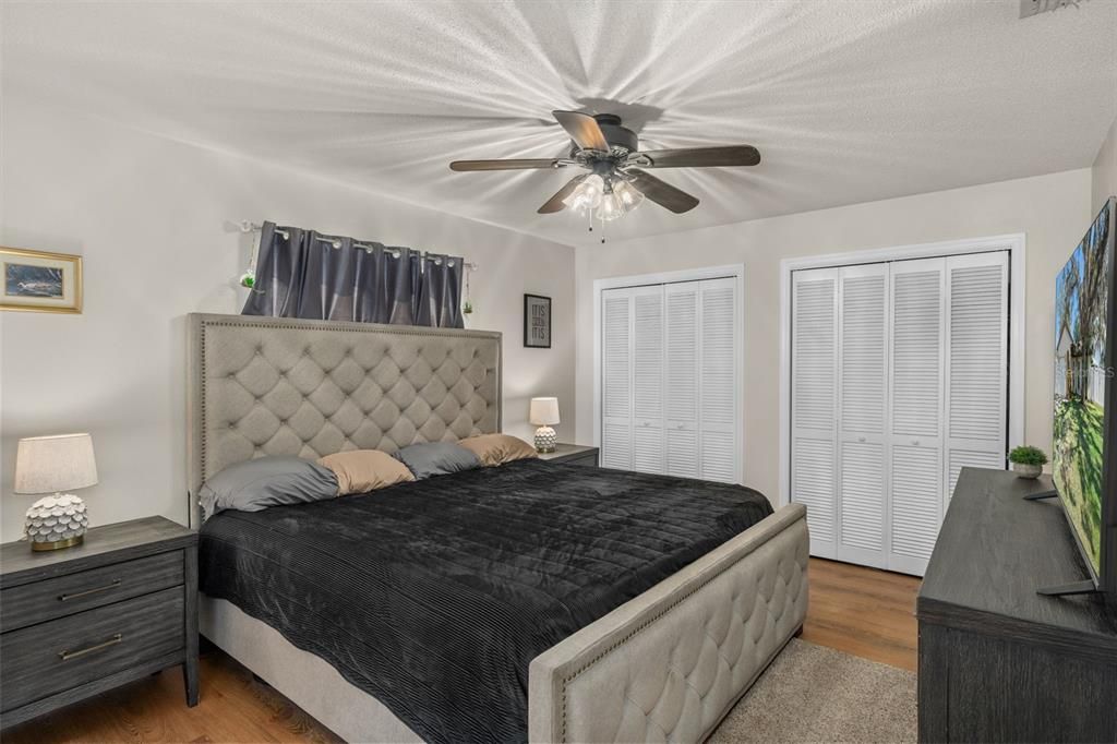 For Sale: $256,000 (2 beds, 2 baths, 1322 Square Feet)