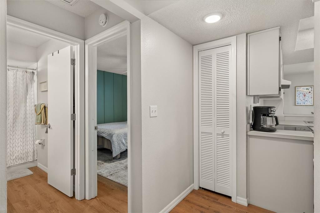 For Sale: $256,000 (2 beds, 2 baths, 1322 Square Feet)