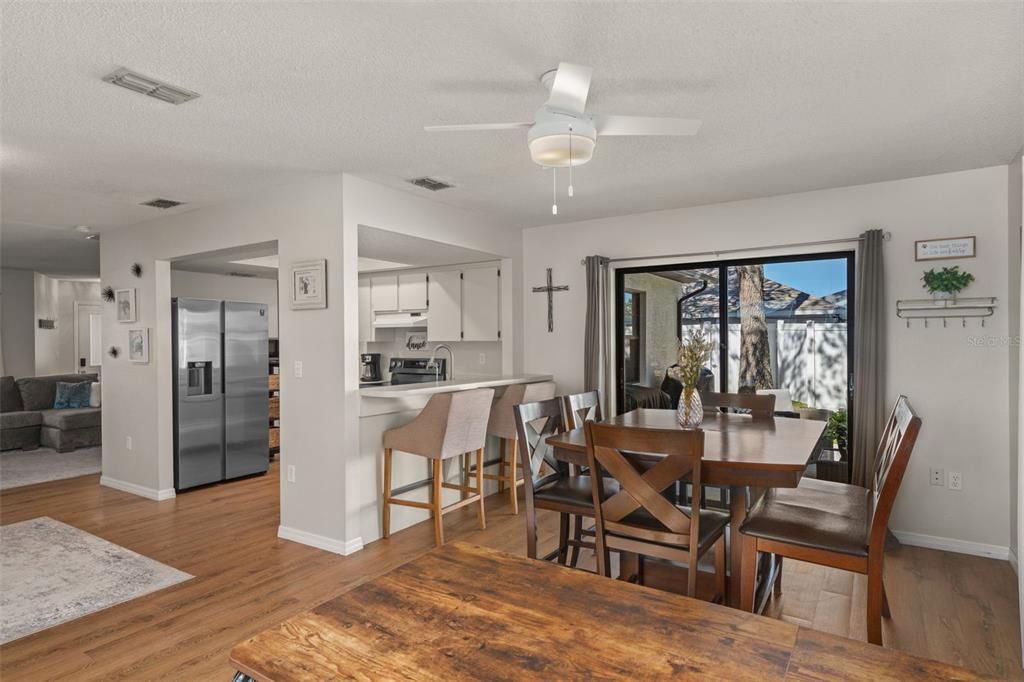For Sale: $256,000 (2 beds, 2 baths, 1322 Square Feet)