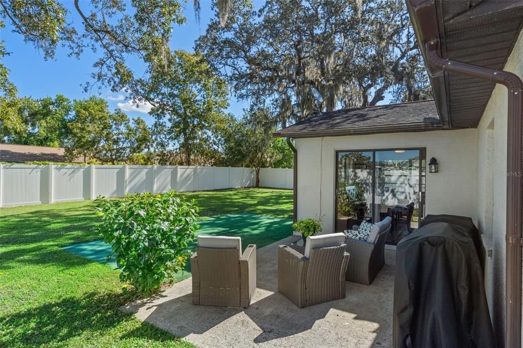 For Sale: $256,000 (2 beds, 2 baths, 1322 Square Feet)