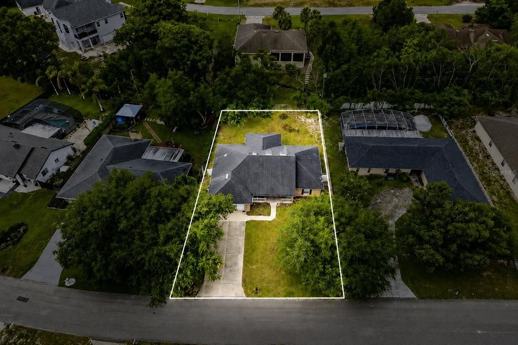 For Sale: $349,900 (4 beds, 3 baths, 1906 Square Feet)