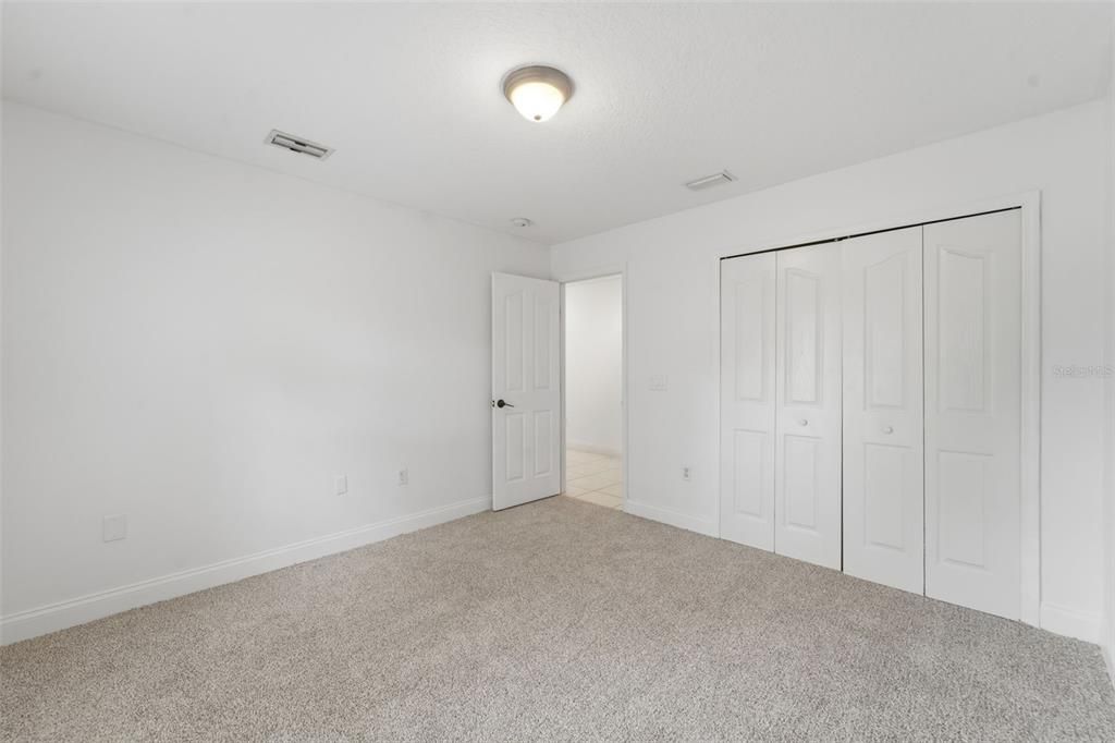 For Sale: $349,900 (4 beds, 3 baths, 1906 Square Feet)