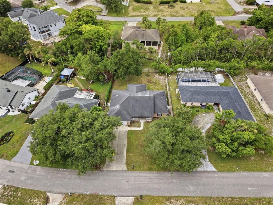 For Sale: $349,900 (4 beds, 3 baths, 1906 Square Feet)
