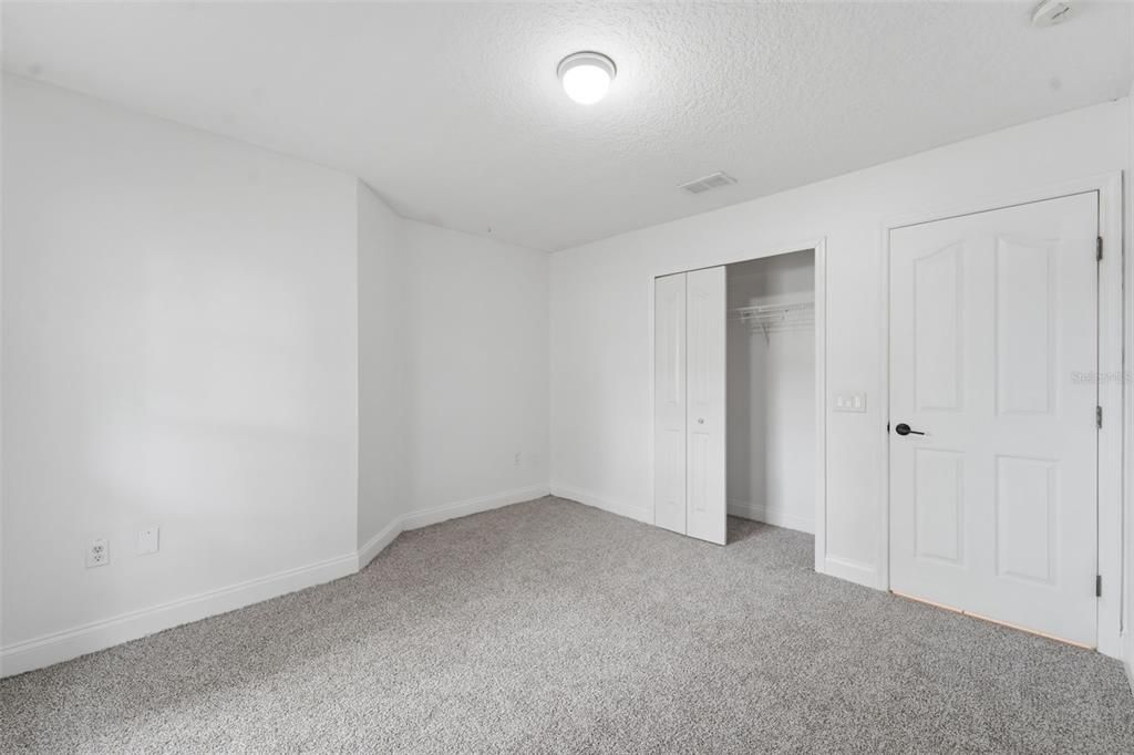 For Sale: $349,900 (4 beds, 3 baths, 1906 Square Feet)