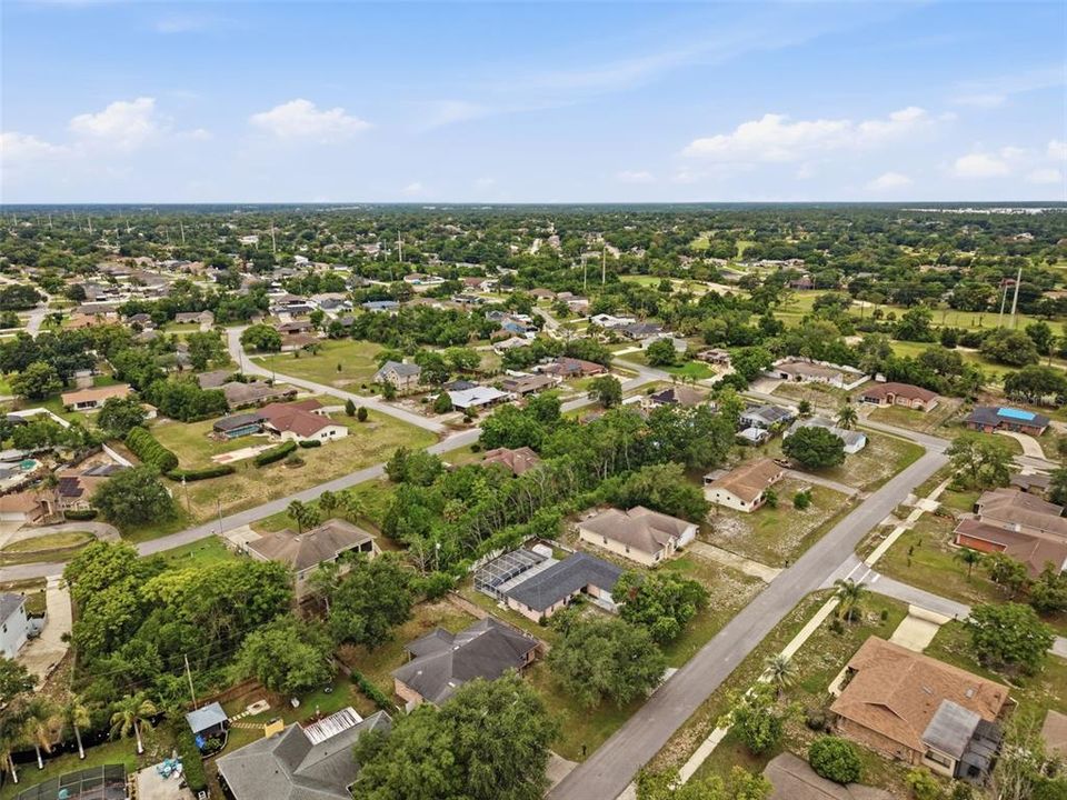 For Sale: $349,900 (4 beds, 3 baths, 1906 Square Feet)