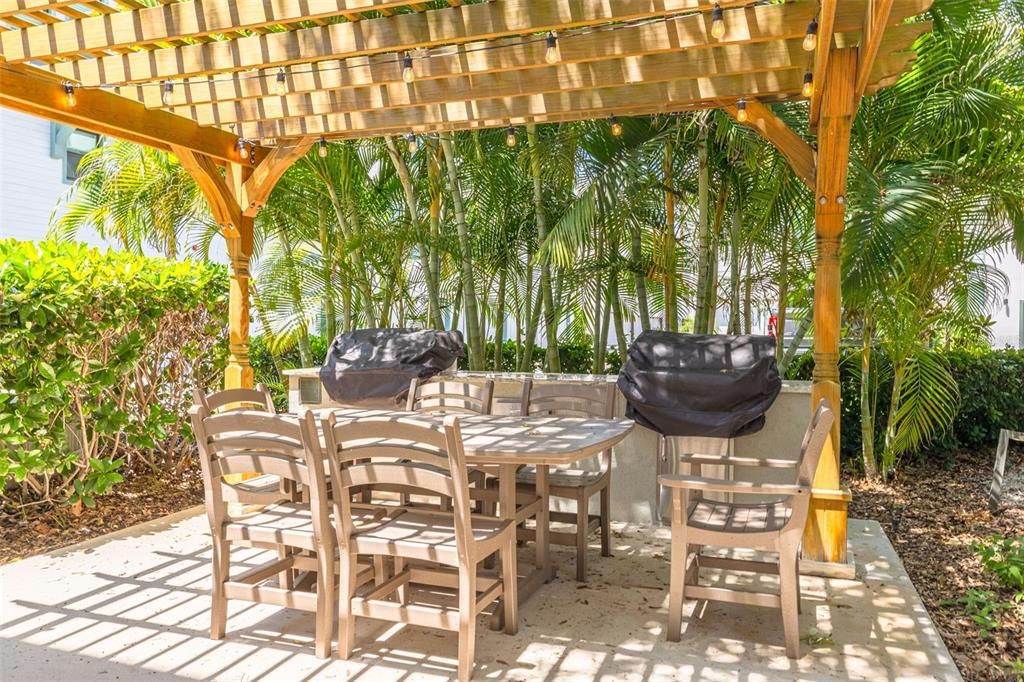 For Sale: $650,000 (3 beds, 3 baths, 1827 Square Feet)