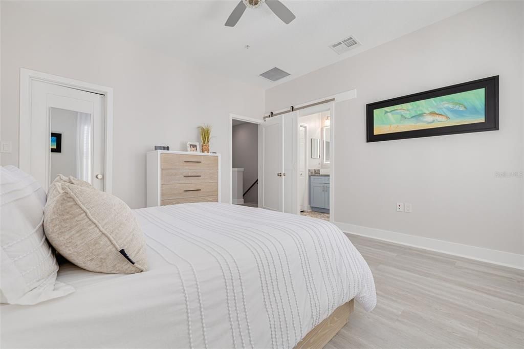 For Sale: $650,000 (3 beds, 3 baths, 1827 Square Feet)
