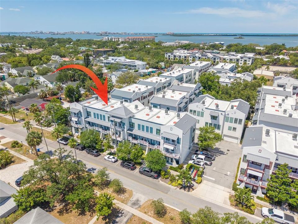 For Sale: $650,000 (3 beds, 3 baths, 1827 Square Feet)