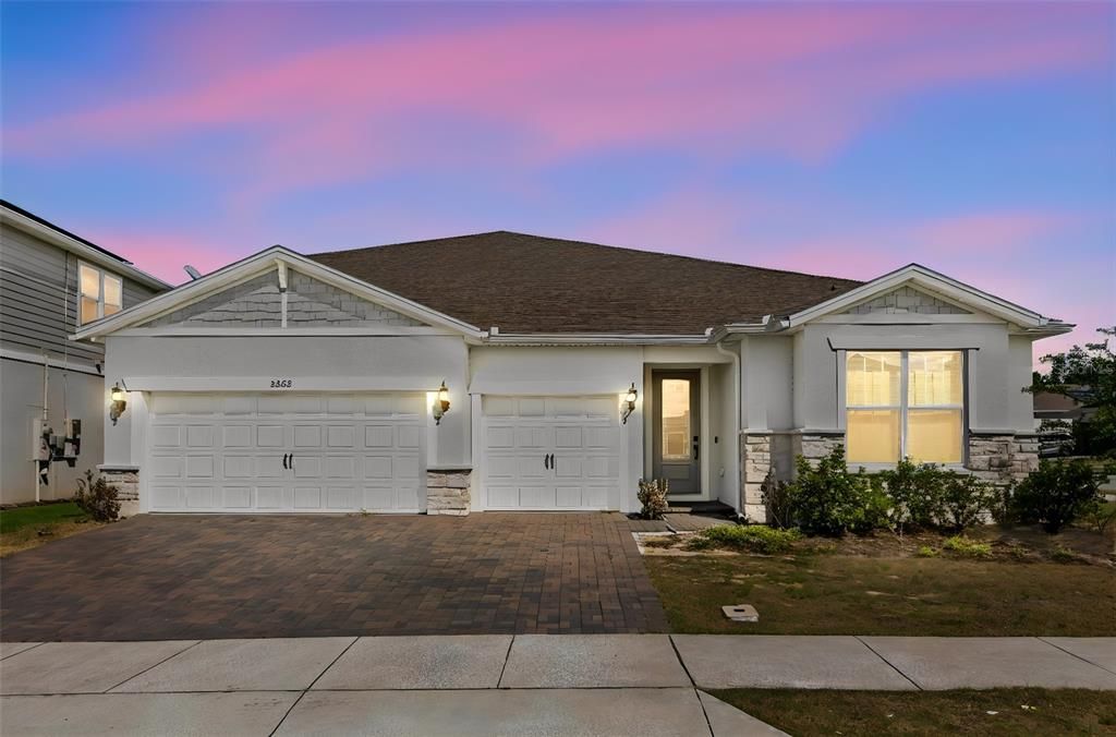 For Sale: $929,000 (5 beds, 5 baths, 4495 Square Feet)