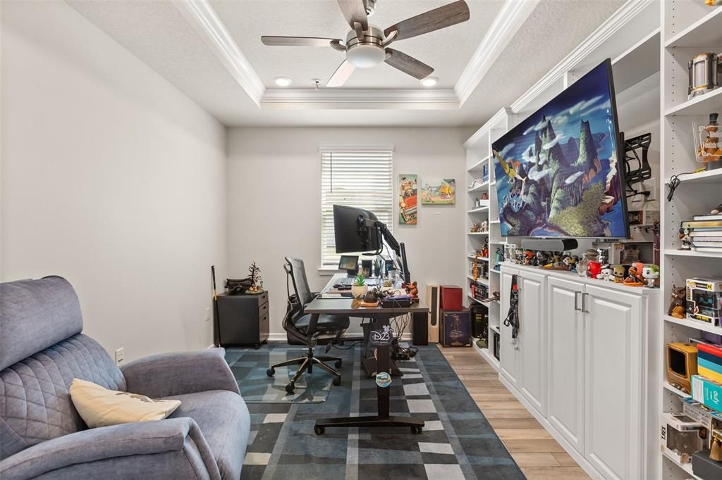 For Sale: $929,000 (5 beds, 5 baths, 4495 Square Feet)