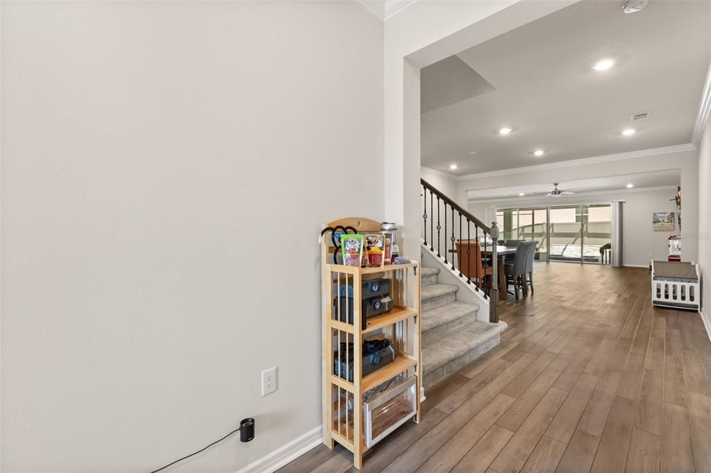 For Sale: $929,000 (5 beds, 5 baths, 4495 Square Feet)