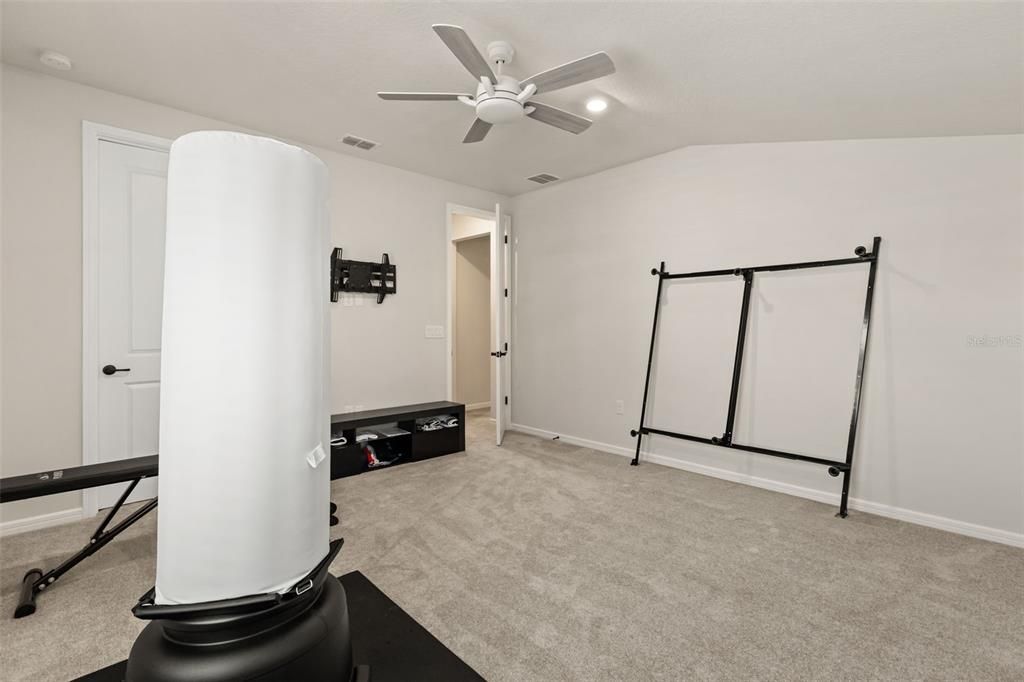 For Sale: $929,000 (5 beds, 5 baths, 4495 Square Feet)