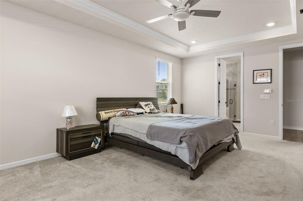 For Sale: $929,000 (5 beds, 5 baths, 4495 Square Feet)