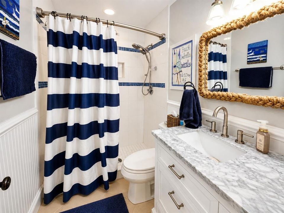For Sale: $335,000 (2 beds, 2 baths, 1184 Square Feet)