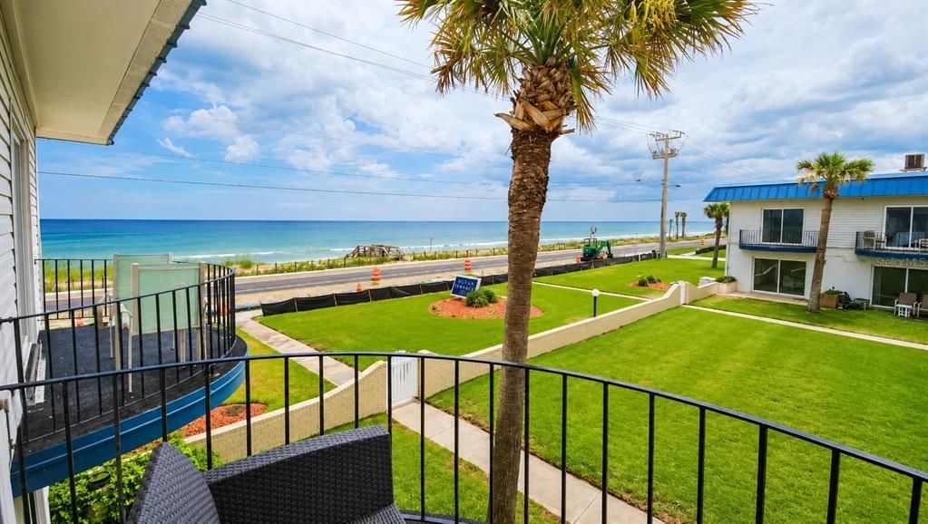 For Sale: $335,000 (2 beds, 2 baths, 1184 Square Feet)