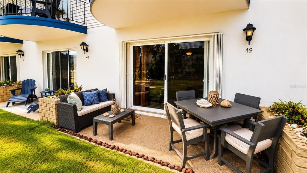 For Sale: $335,000 (2 beds, 2 baths, 1184 Square Feet)