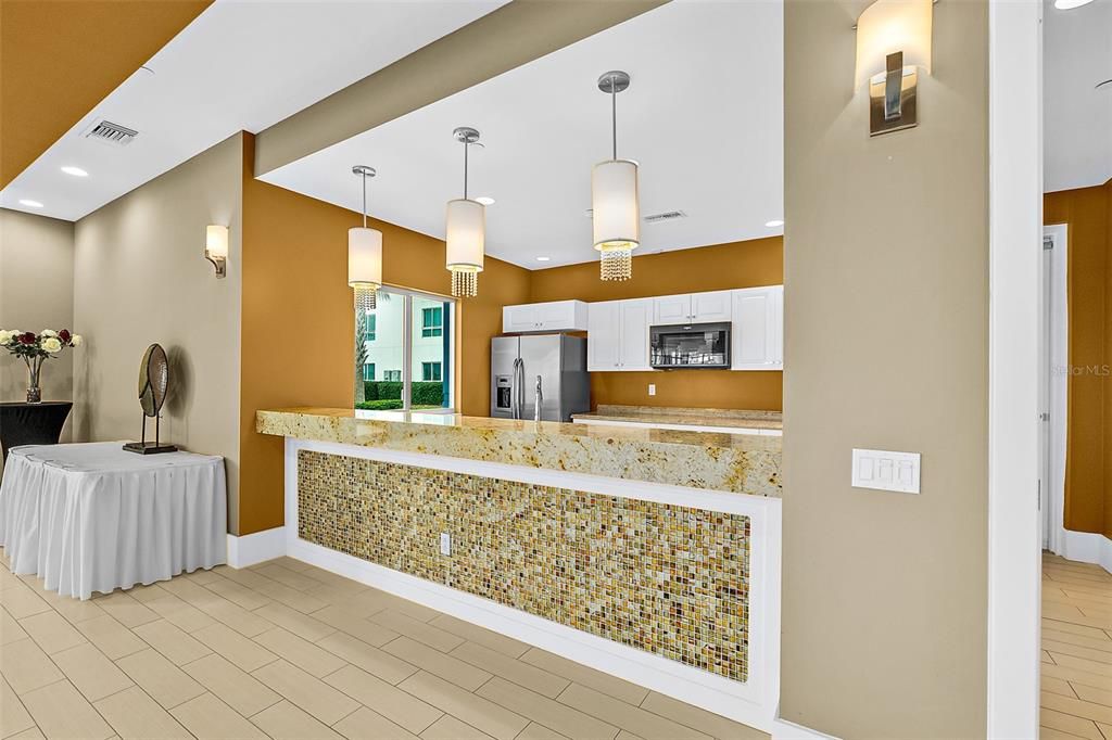 For Sale: $318,900 (2 beds, 2 baths, 1689 Square Feet)