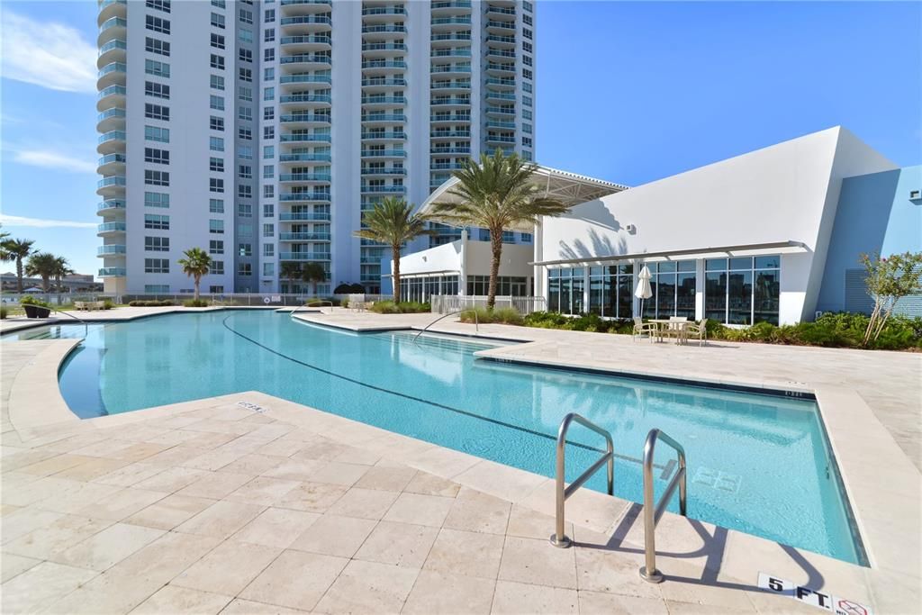 For Sale: $318,900 (2 beds, 2 baths, 1689 Square Feet)