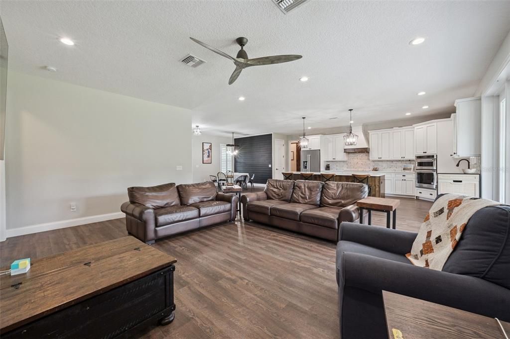 For Sale: $919,000 (4 beds, 3 baths, 3143 Square Feet)
