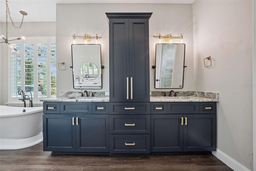 For Sale: $919,000 (4 beds, 3 baths, 3143 Square Feet)