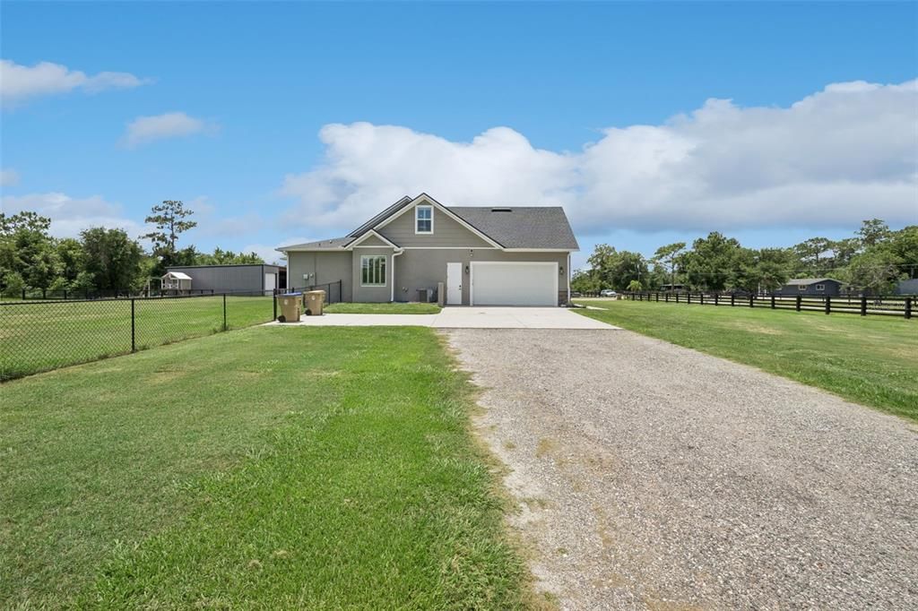 For Sale: $919,000 (4 beds, 3 baths, 3143 Square Feet)