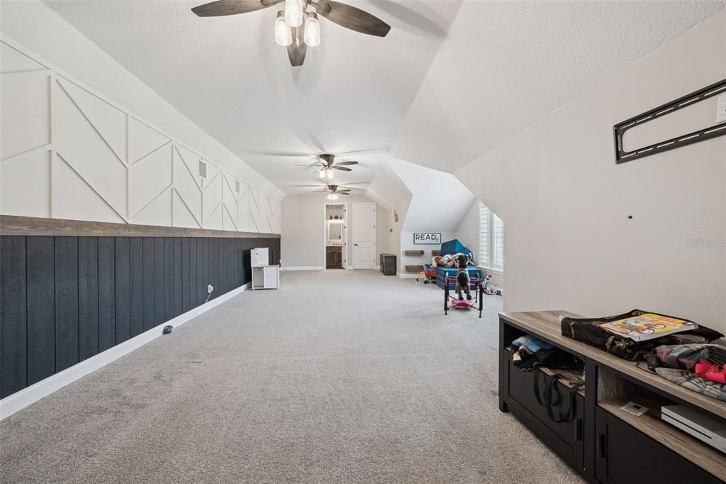 For Sale: $919,000 (4 beds, 3 baths, 3143 Square Feet)