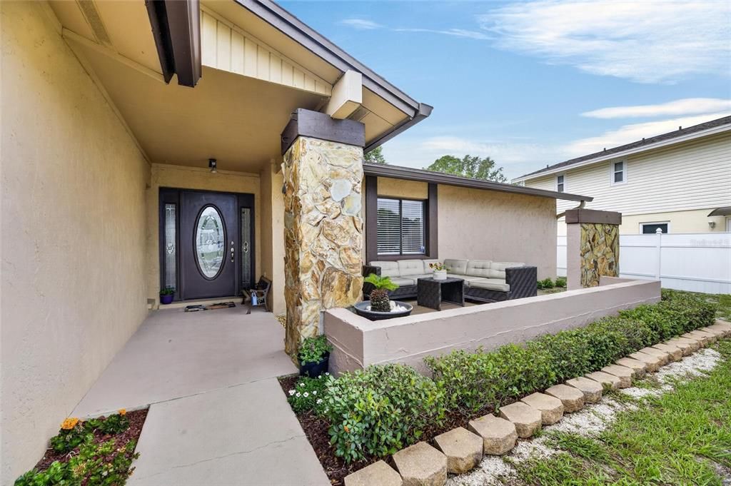 Active With Contract: $390,000 (3 beds, 2 baths, 1988 Square Feet)