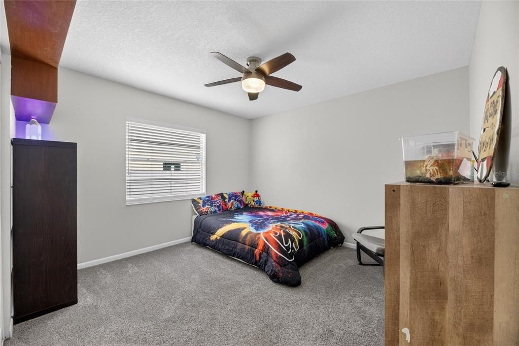 Active With Contract: $390,000 (3 beds, 2 baths, 1988 Square Feet)