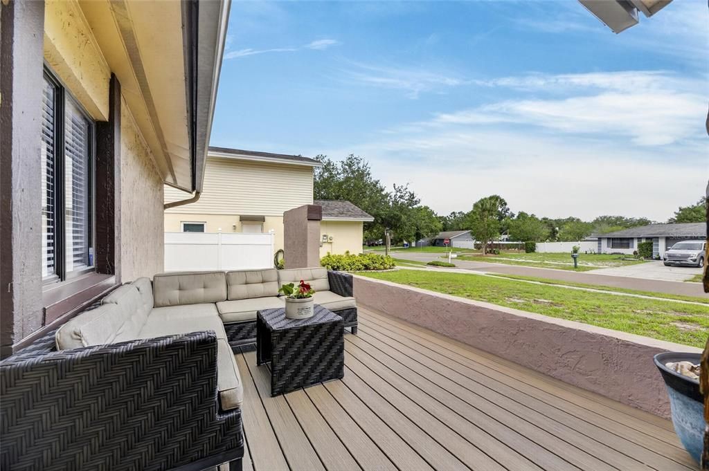 Active With Contract: $390,000 (3 beds, 2 baths, 1988 Square Feet)