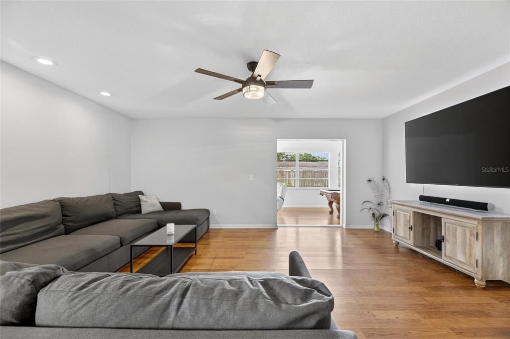 Active With Contract: $390,000 (3 beds, 2 baths, 1988 Square Feet)