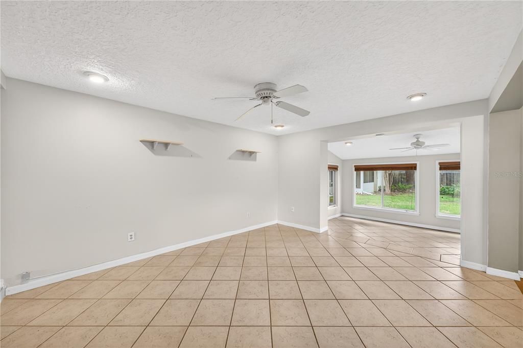 For Sale: $459,000 (3 beds, 2 baths, 1681 Square Feet)