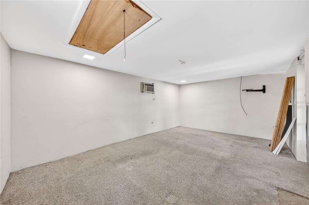 For Sale: $459,000 (3 beds, 2 baths, 1681 Square Feet)