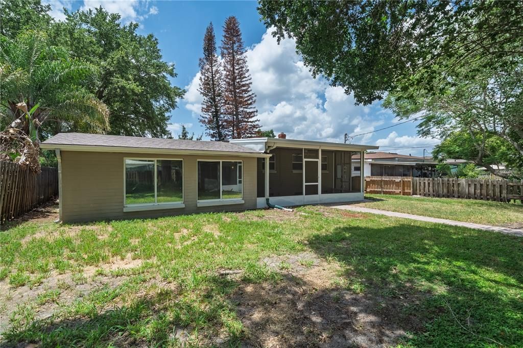 For Sale: $459,000 (3 beds, 2 baths, 1681 Square Feet)