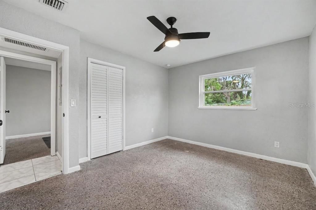For Sale: $289,900 (3 beds, 1 baths, 984 Square Feet)