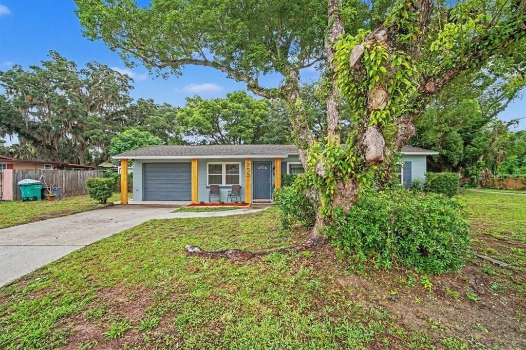 For Sale: $289,900 (3 beds, 1 baths, 984 Square Feet)