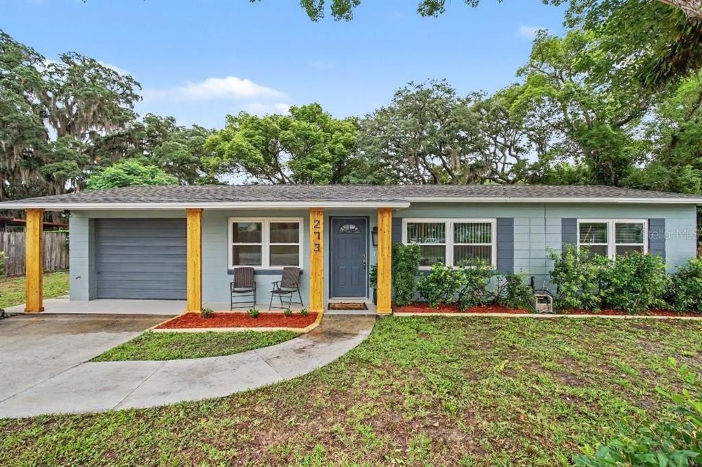 For Sale: $289,900 (3 beds, 1 baths, 984 Square Feet)