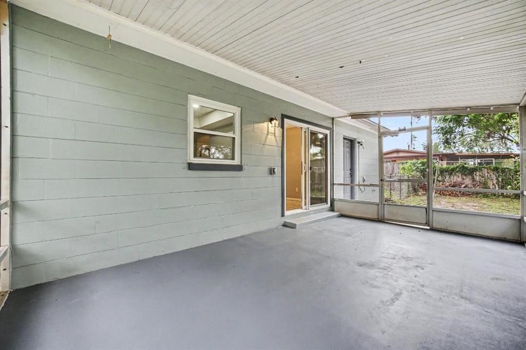 For Sale: $289,900 (3 beds, 1 baths, 984 Square Feet)