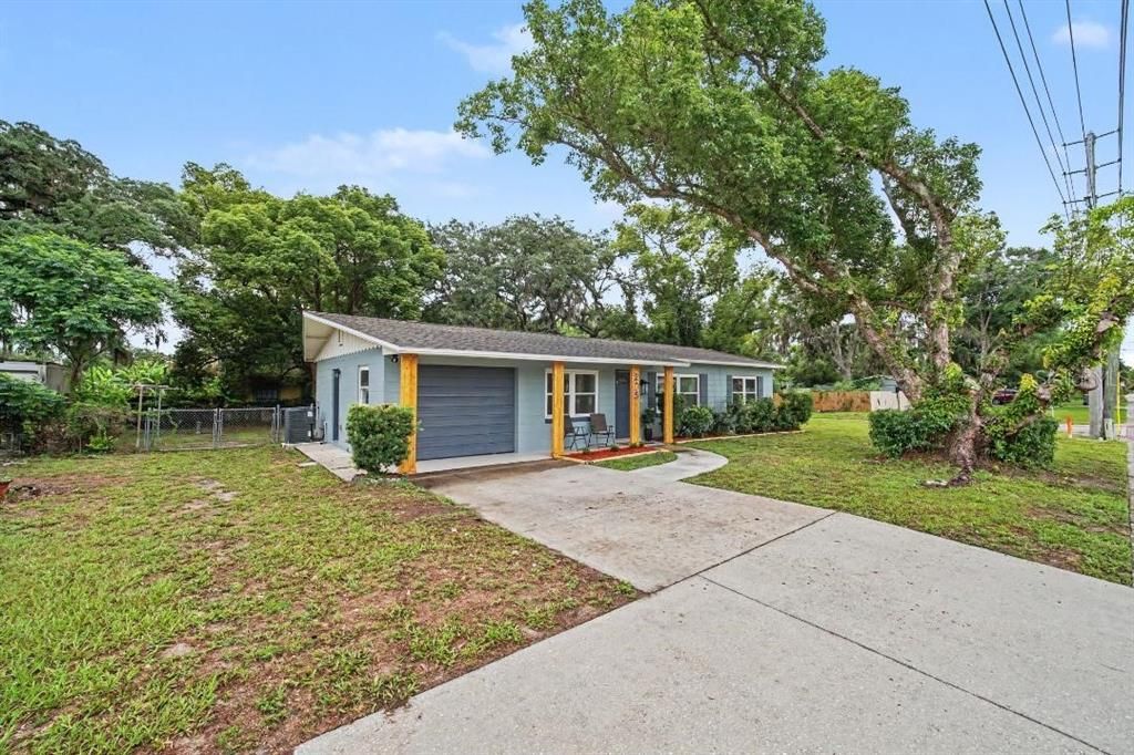 For Sale: $289,900 (3 beds, 1 baths, 984 Square Feet)