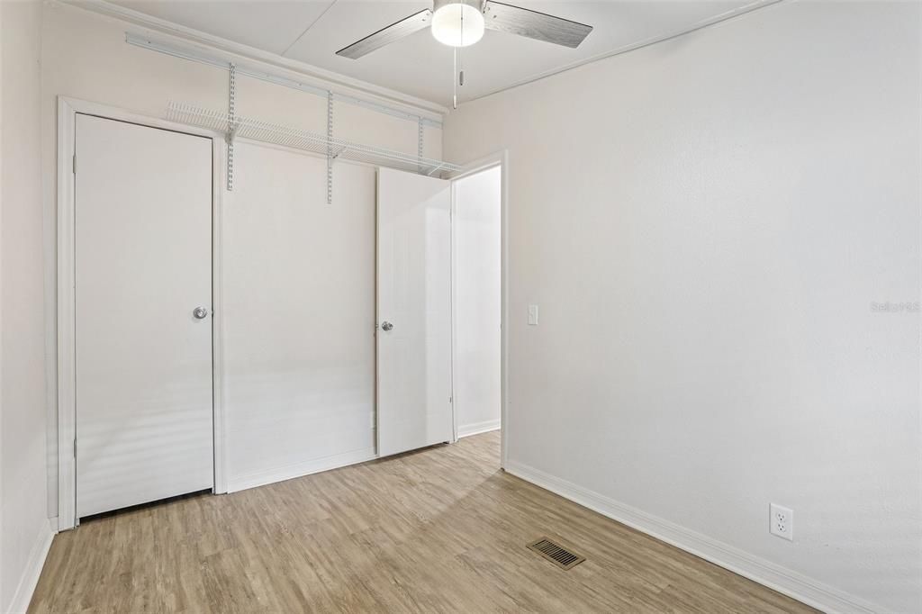For Sale: $189,000 (3 beds, 2 baths, 960 Square Feet)