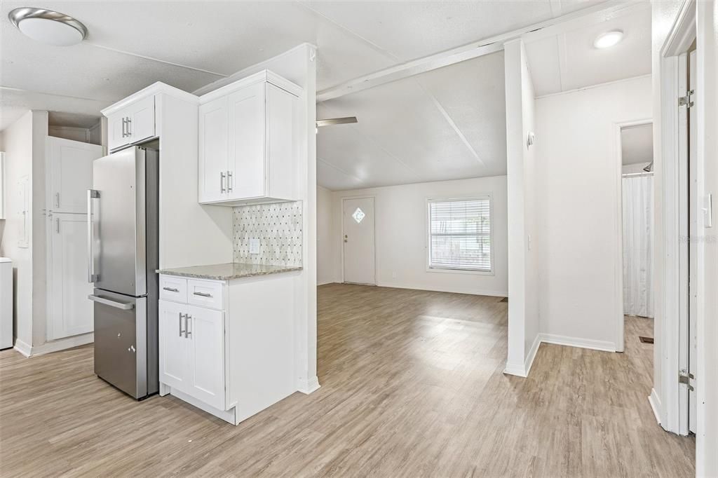 For Sale: $189,000 (3 beds, 2 baths, 960 Square Feet)