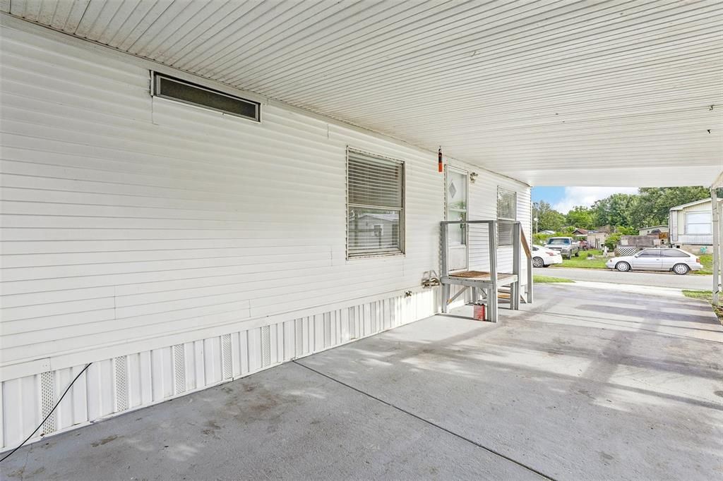 For Sale: $189,000 (3 beds, 2 baths, 960 Square Feet)