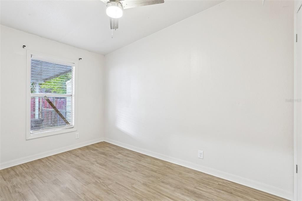 For Sale: $189,000 (3 beds, 2 baths, 960 Square Feet)