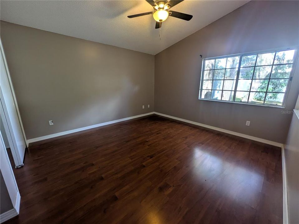 For Sale: $320,000 (3 beds, 2 baths, 1238 Square Feet)