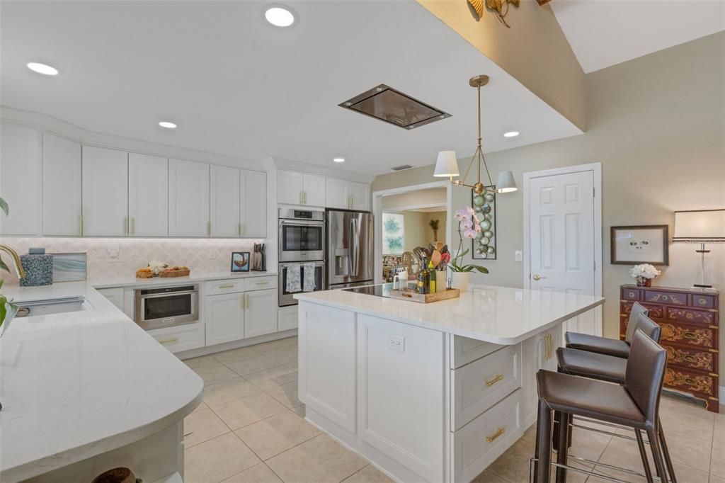For Sale: $829,000 (3 beds, 2 baths, 3374 Square Feet)